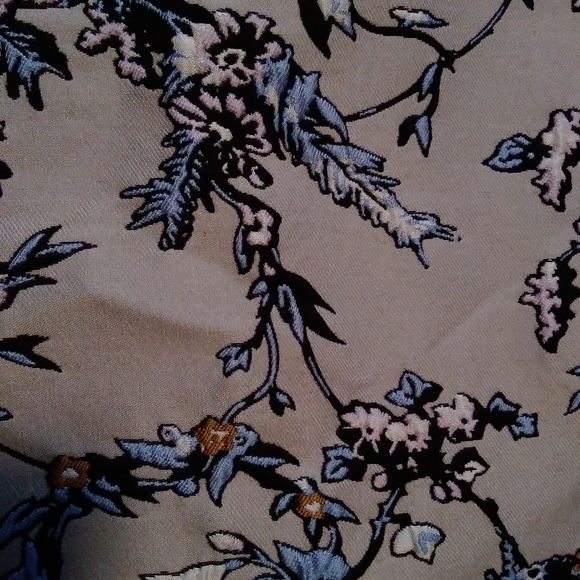 LOFT Floral Skirt - Picture 6 of 8